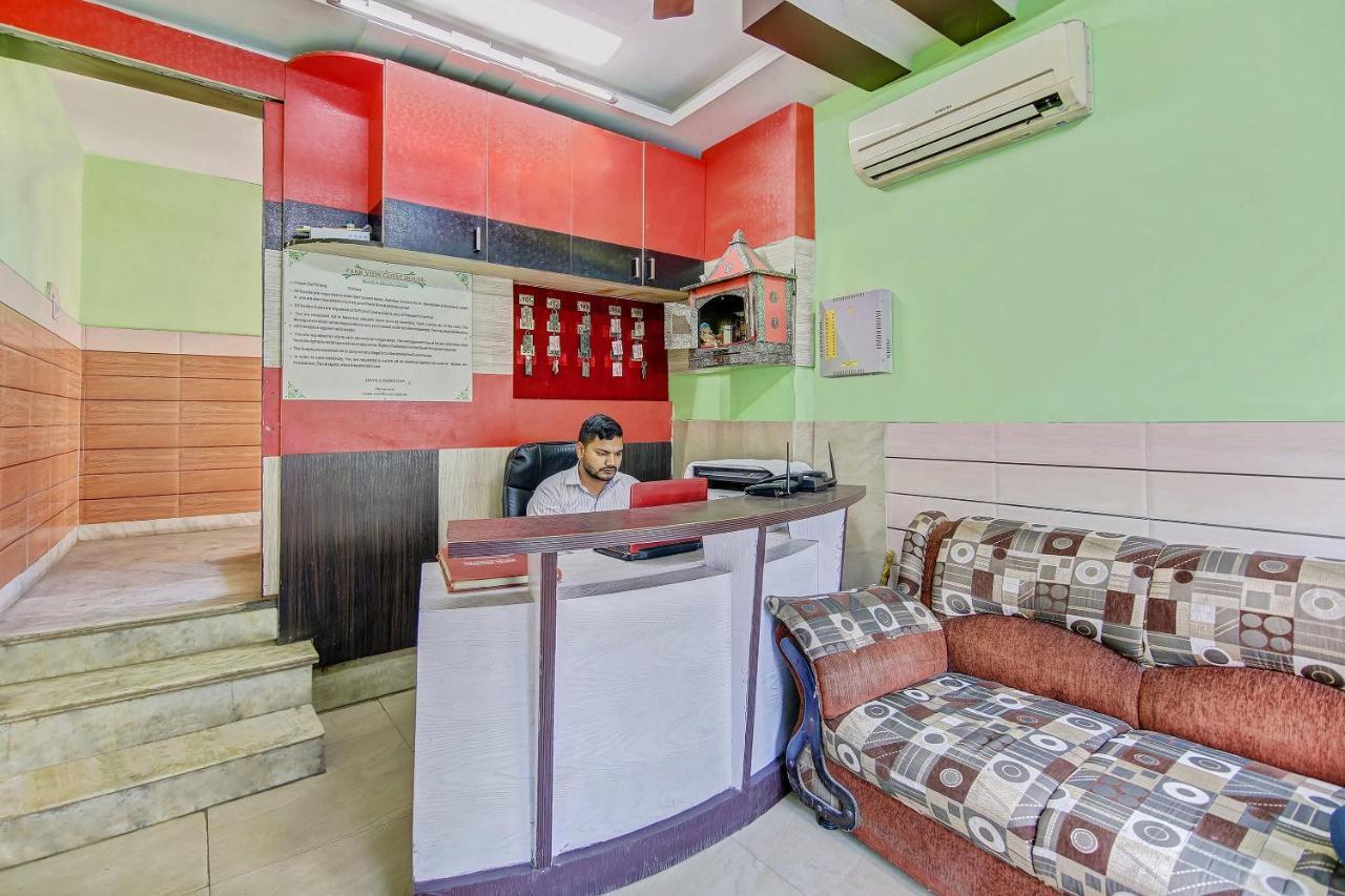 Oyo Park View Guest House Near Edm Mall Нью-Делі Екстер'єр фото