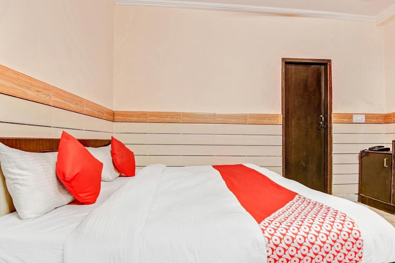 Oyo Park View Guest House Near Edm Mall Нью-Делі Екстер'єр фото