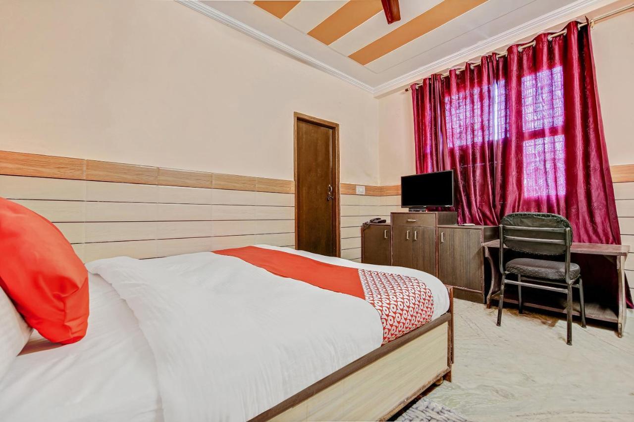 Oyo Park View Guest House Near Edm Mall Нью-Делі Екстер'єр фото
